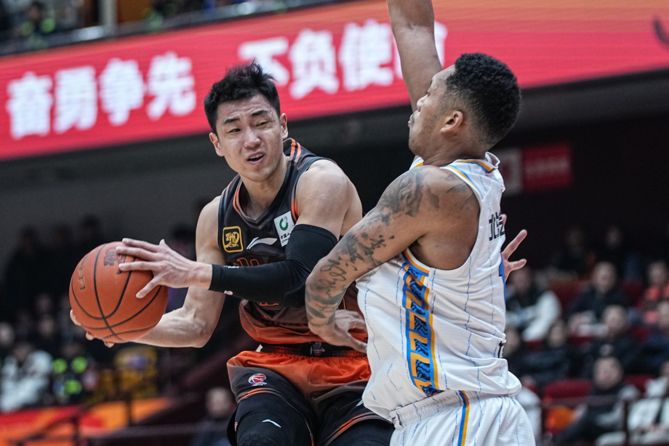 爱游戏体育下载-山东男篮迎意甲关键赛,今晚单刀错失,赛场秩序良好,医务组通报恢复的简单介绍