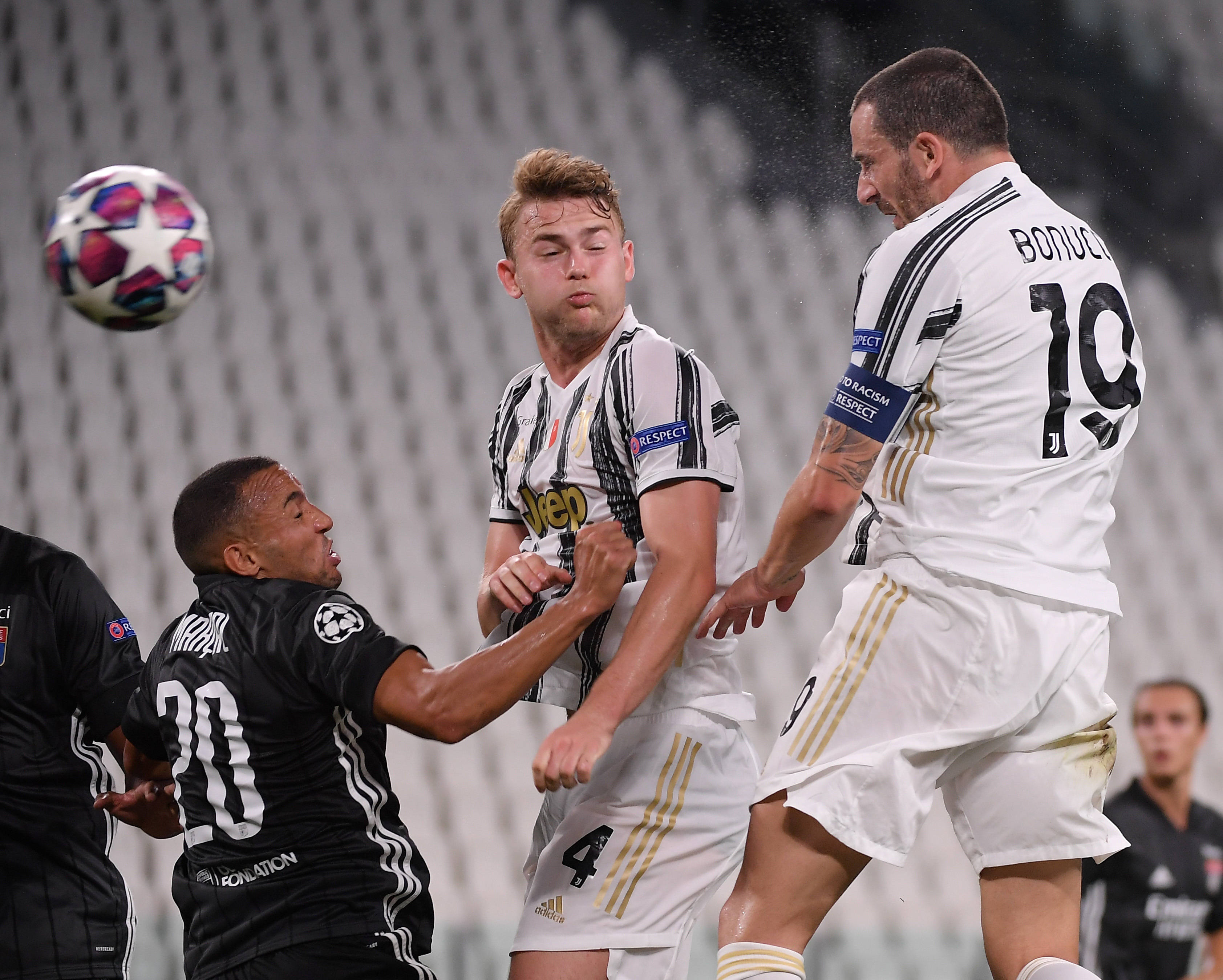 爱游戏-包含法甲赛程吃紧，尤文图斯集结日队长鼓劲，话题不断，赛程密集仍需轮换的词条