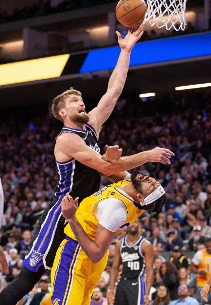 ayx-关键时刻萨克拉门托国王防线松动——欧冠节点到来，更衣室稳定，年轻球员得到机会的简单介绍